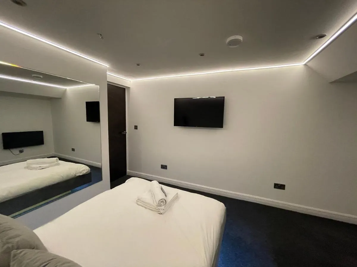 Luxury Apartment Edinburgh Centre With Steam Room