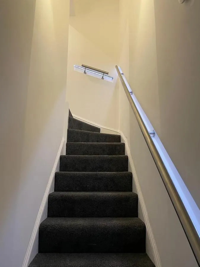 Luxury Apartment Edinburgh Centre With Steam Room